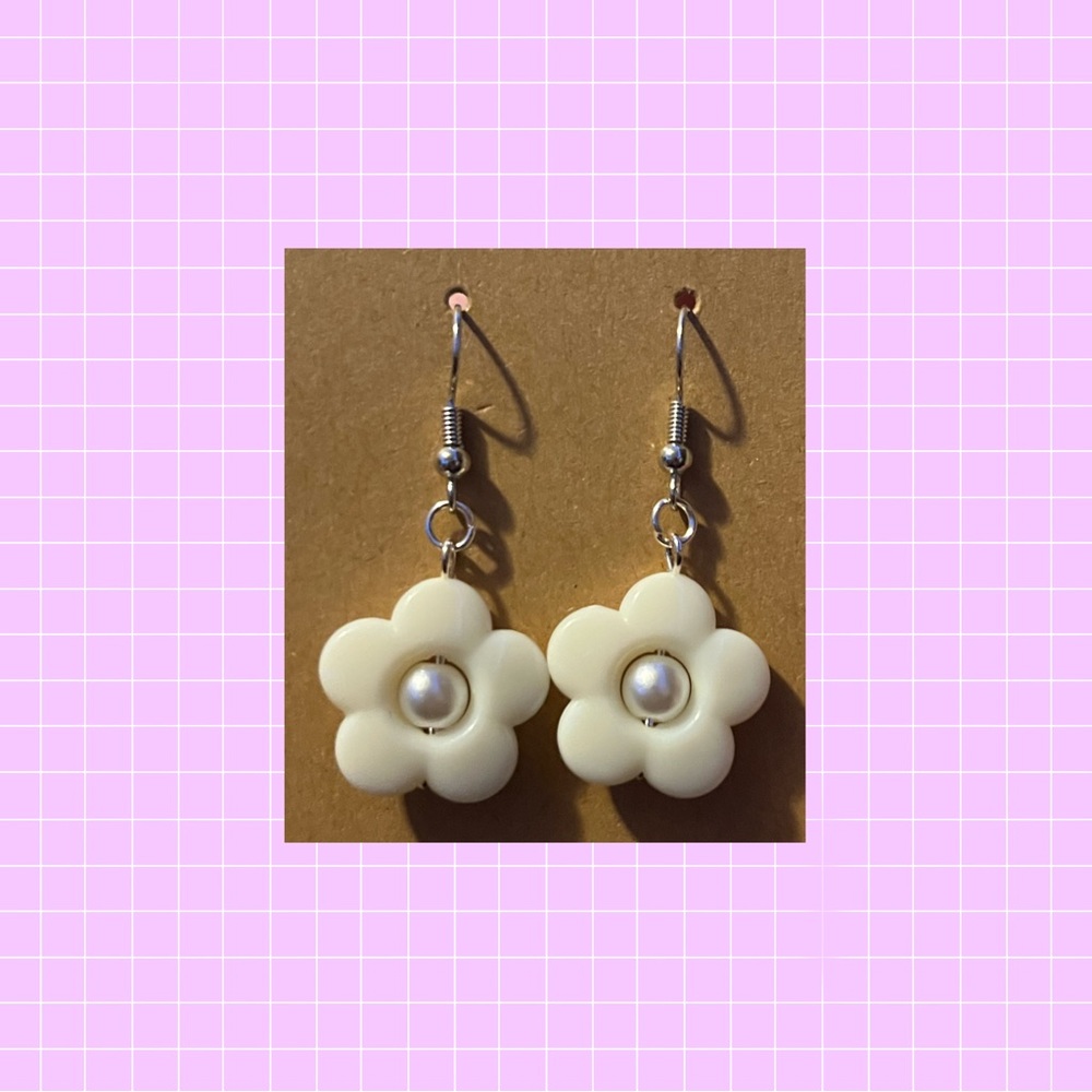 White flower earrings